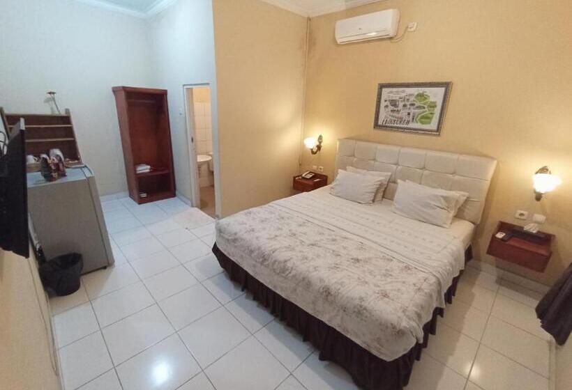 Номер Deluxe, The Swarna Hotel Bayah Lebak