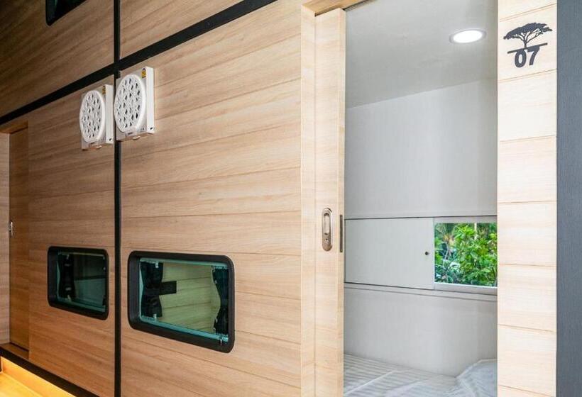 سرير فى غرفة مشتركه, Chainam Charmchuree Residences Cafe And Spa