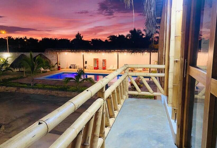 Четырехместный Номер Стандарт с Балконом, Pascana Casa Playa