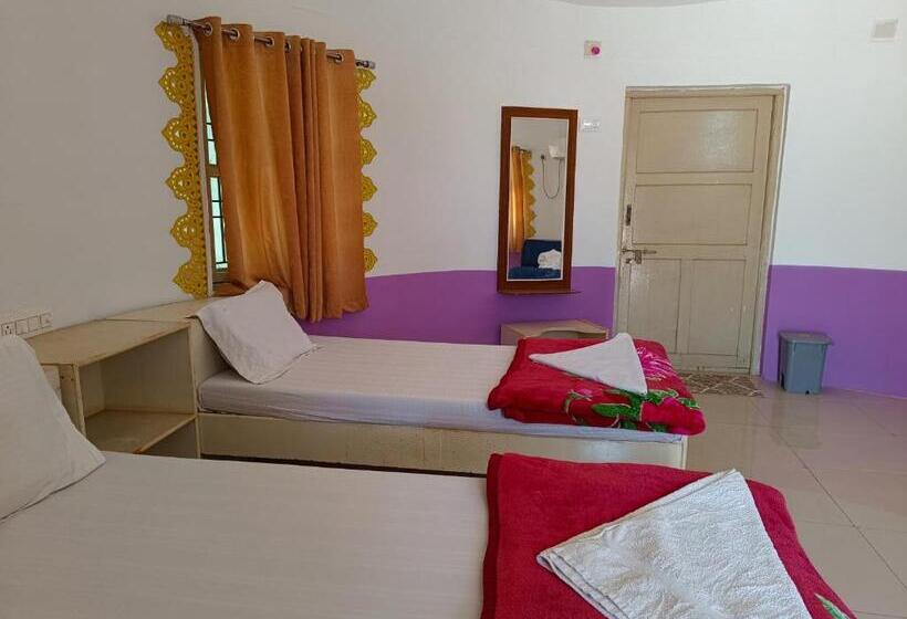 デラックスルーム, Dholavira Tourism Resort