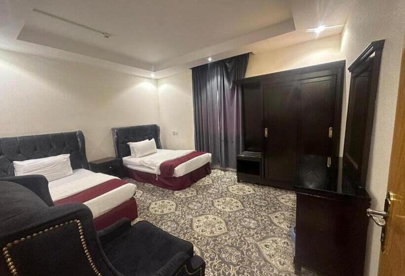 Standard Studio, Snow Cloud