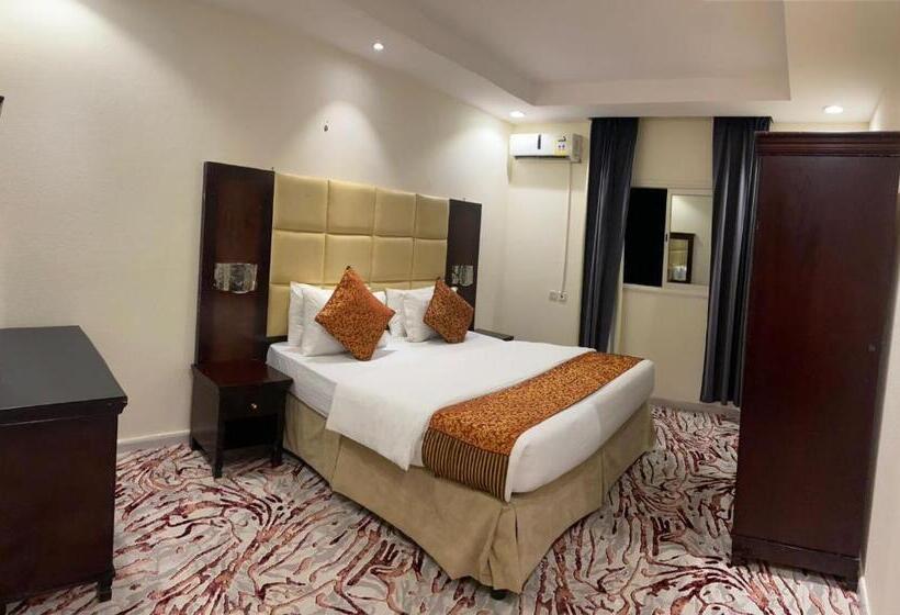 Standard Studio, Snow Cloud