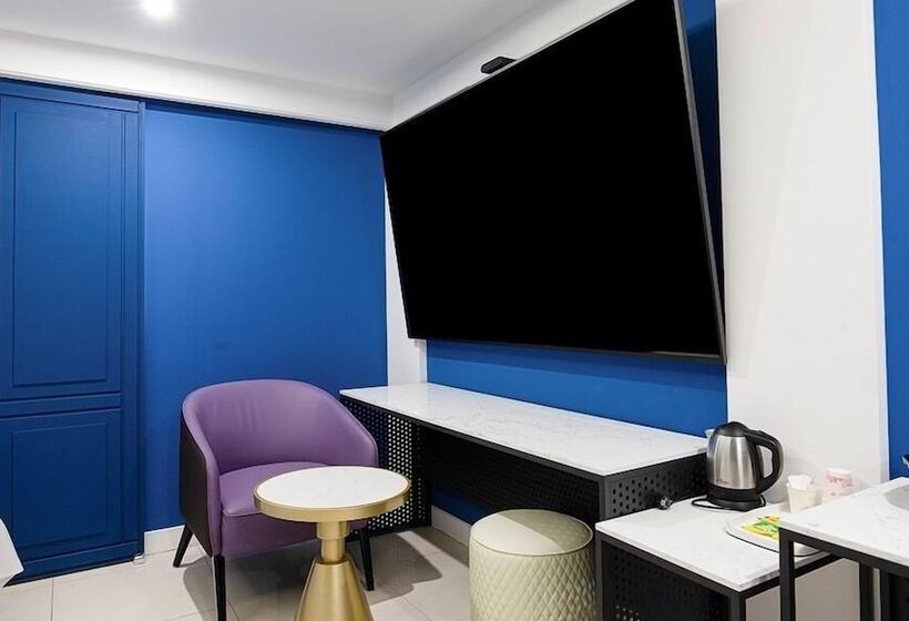 豪华房间, The One