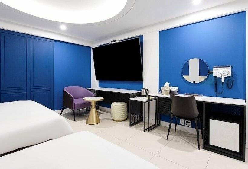 豪华房间, The One