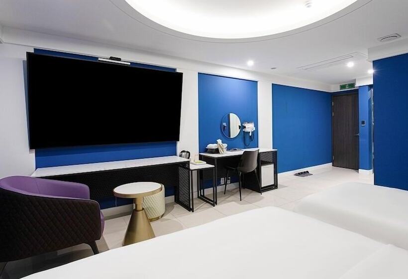 豪华房间, The One