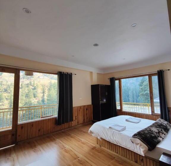 غرفة قياسية سرير كينج, The Woodpecker Inn Jibhi