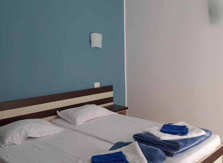 غرفة قياسية, Green House