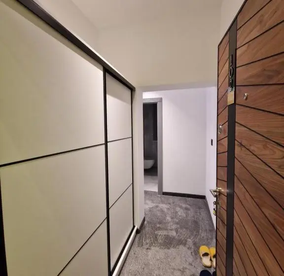 اتاق لوکس با چشم‌انداز باغ, Olimp Apartmani Bijeljina