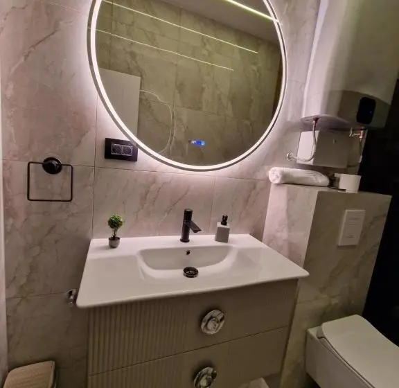 اتاق سوپریور با چشم‌انداز باغ, Olimp Apartmani Bijeljina
