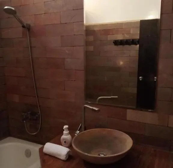 اتاق استاندارد چهار تخته, The Chill River Boutique Villa