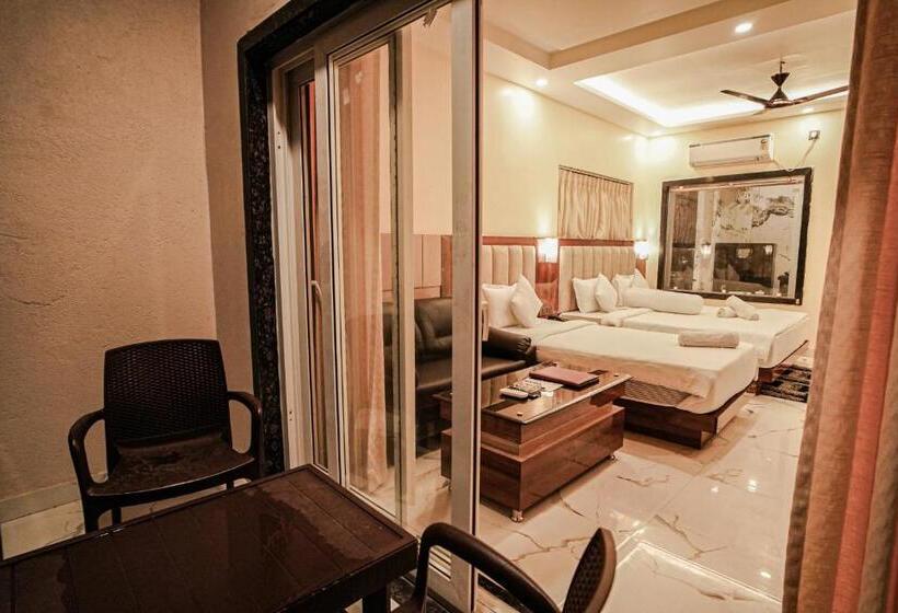 חדר דלוקס לשלושה, Sea Star Spa Resort On Beach