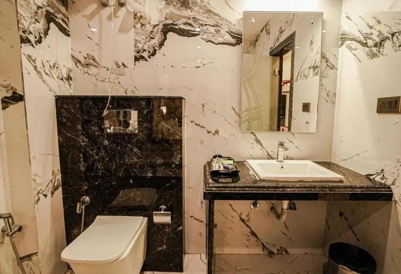Deluxe Kolmen Hengen Huone, Sea Star Spa Resort On Beach