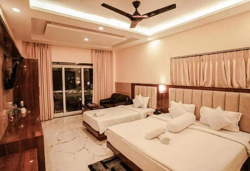 Deluxe Kolmen Hengen Huone, Sea Star Spa Resort On Beach