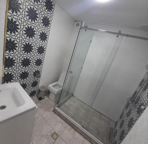 اتاق استاندارد سه نفره, Amina Hotel Boutique