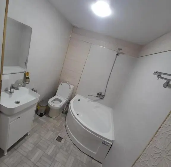 اتاق استاندارد سه نفره, Amina Hotel Boutique