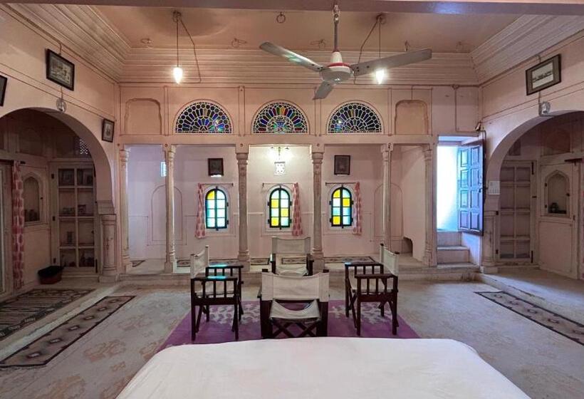 Quarto Estandar, Dundlod Fort