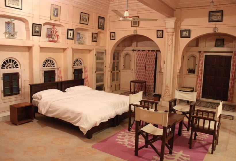 Quarto Estandar, Dundlod Fort