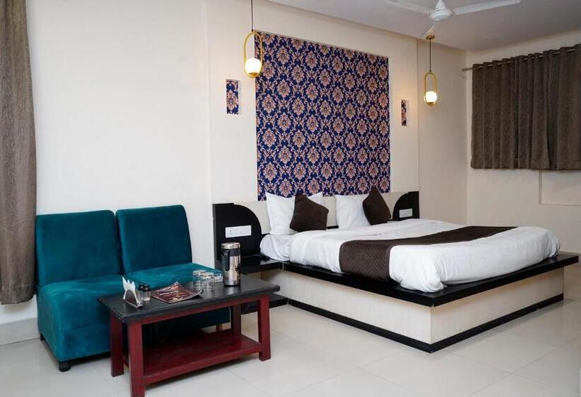 이그제큐티브 스위트, Mahamaya