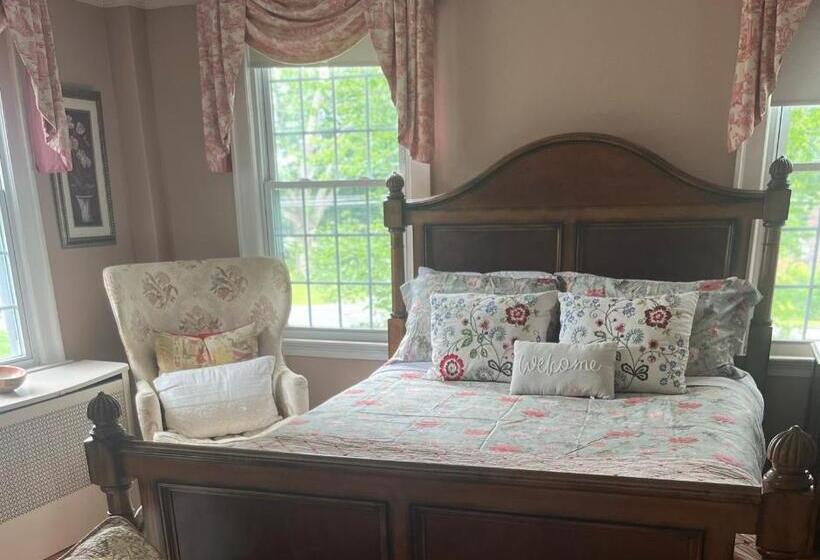 اتاق لوکس, Antique1242 British Bed & Breakfast