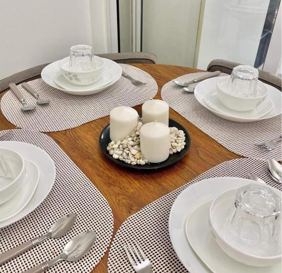 سوییت لوکس, Azure Sand Castle Staycation