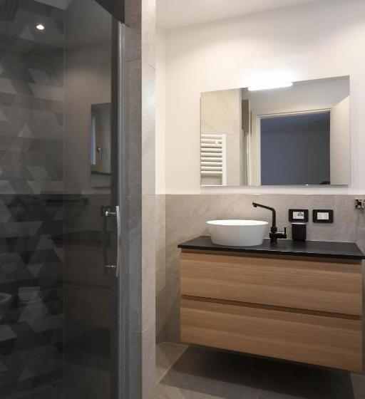 غرفة قياسية, Abete Rosso