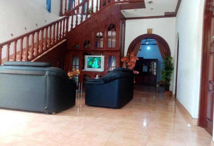 スタンダードルーム, Blue Moon