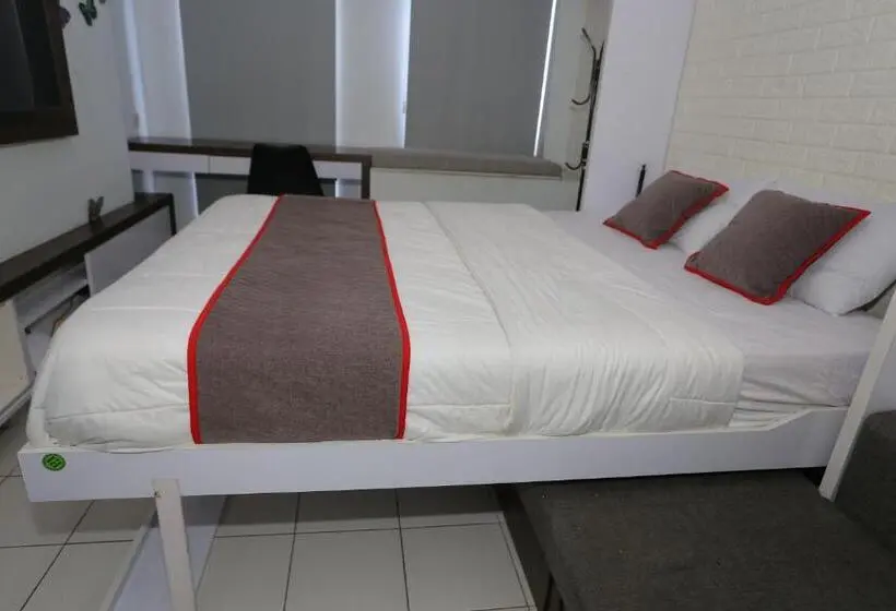 デラックスルーム, Capital O 93490 Yubi Room Patraland
