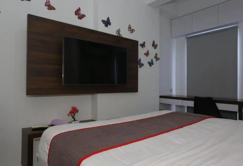 デラックスルーム, Capital O 93490 Yubi Room Patraland