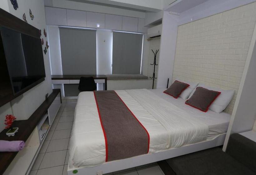 Номер Deluxe, Capital O 93490 Yubi Room Patraland