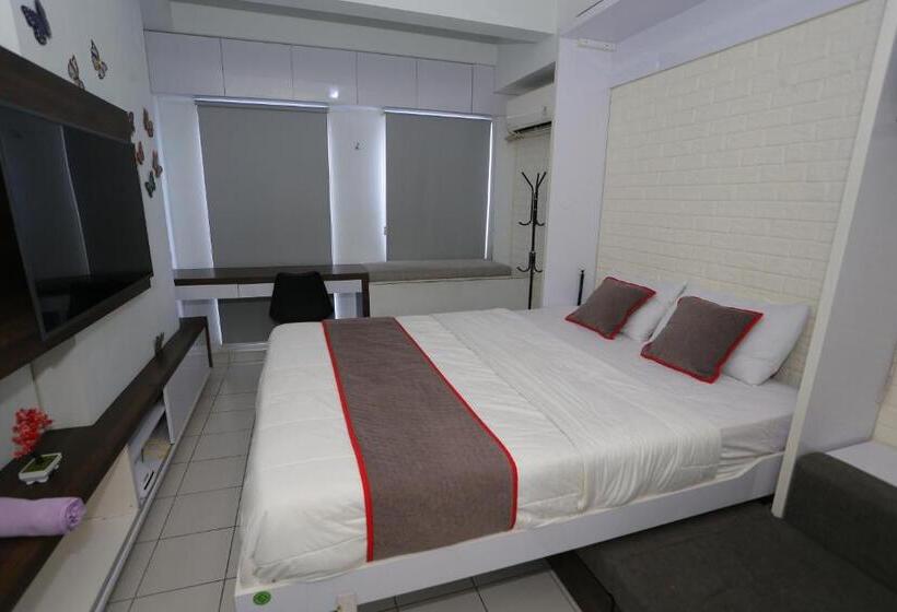 デラックスルーム, Capital O 93490 Yubi Room Patraland