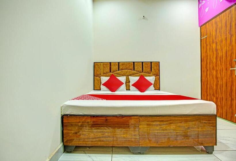 Трехместный Номер Классика, Oyo Hotel Patiala