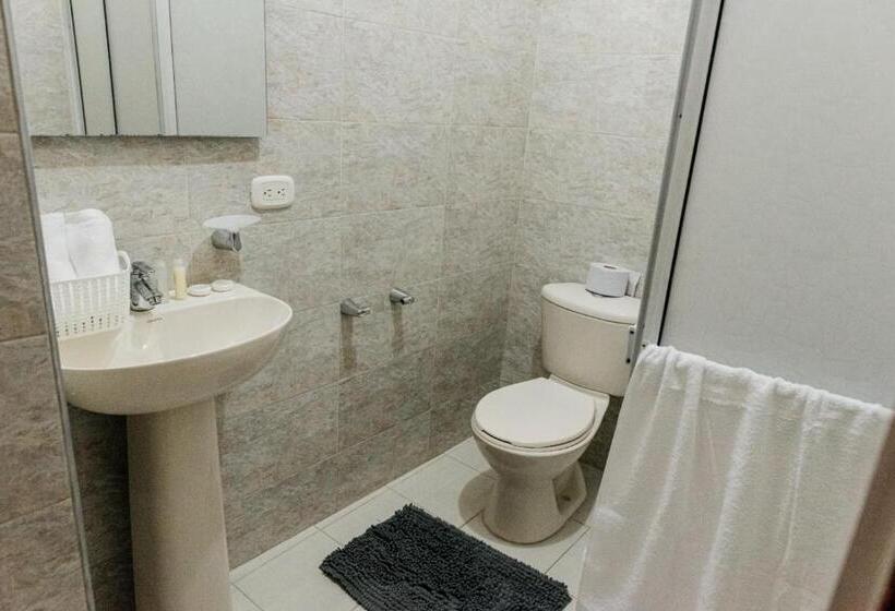 Quarto Familiar, Casa De Las Flores