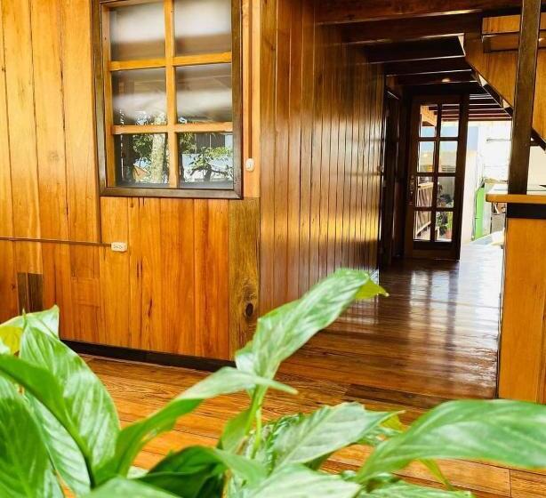 غرفة إقتصادية رباعية, Guayabo Hostal Mindo