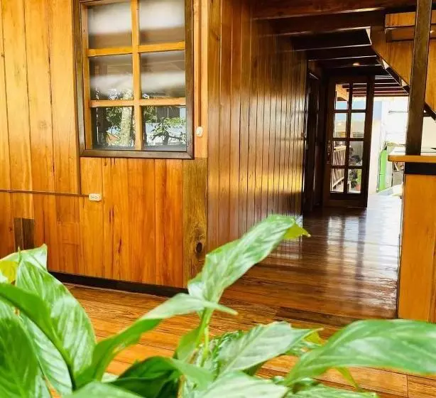 Economy Quadruple Room, Guayabo Hostal Mindo