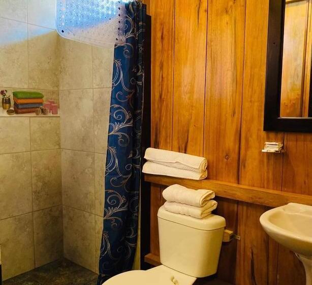 이코노이 4인룸, Guayabo Hostal Mindo