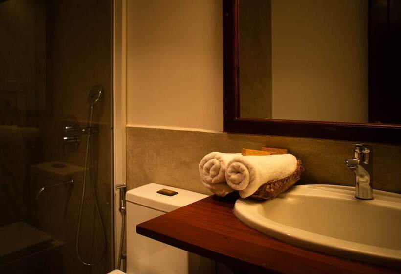 Номер Deluxe, Neevana Hotel Hikkaduwa