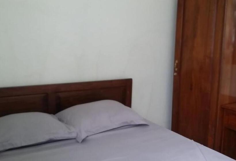 חדר אקונומי, Spot On 93530 Sawang Sana Motel Syariah