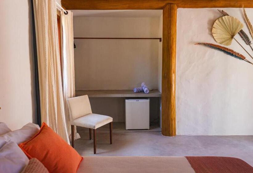 غرفة قياسية ثلاثية, Casa Caroá   Chalé 2