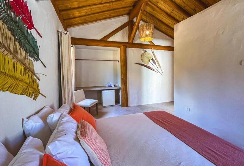 غرفة قياسية ثلاثية, Casa Caroá   Chalé 2