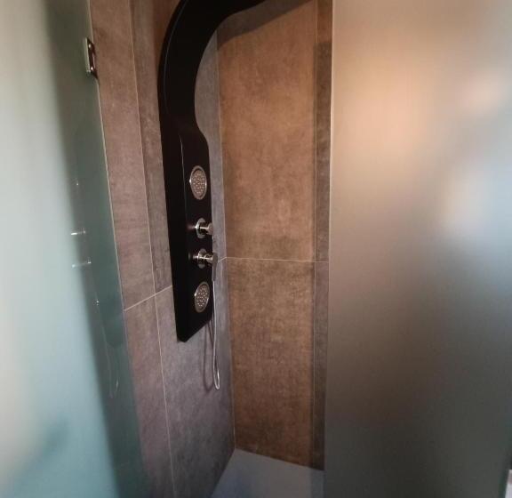 اتاق لوکس با تخت بزرگ, Villa Matilde Ravenna