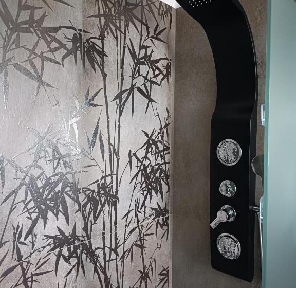 اتاق لوکس با بالکن, Villa Matilde Ravenna