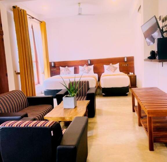 غرفة سوبيريور ثلاثية, Ceylon Ayu Resort Kandy