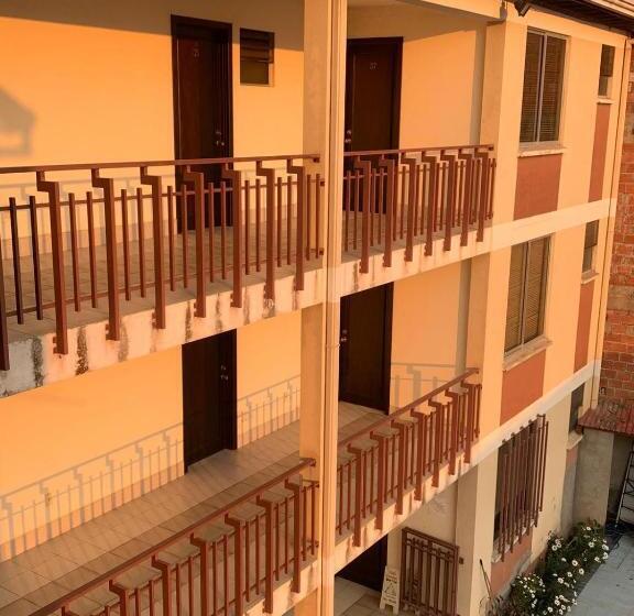 اتاق استاندارد, Moderno Coroico