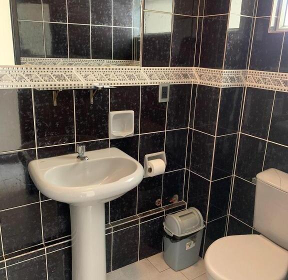 اتاق خانوادگی, Moderno Coroico