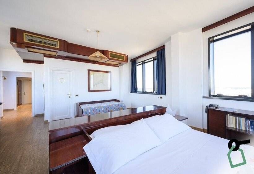 Четырехместный Номер Superior, Hotiday Room Collection Gallipoli Porto