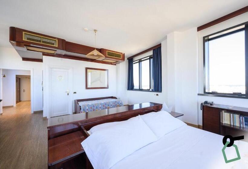 Четырехместный Номер Superior, Hotiday Room Collection   Gallipoli Porto