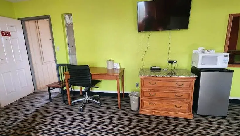 StandaardKamer, Executive Inn