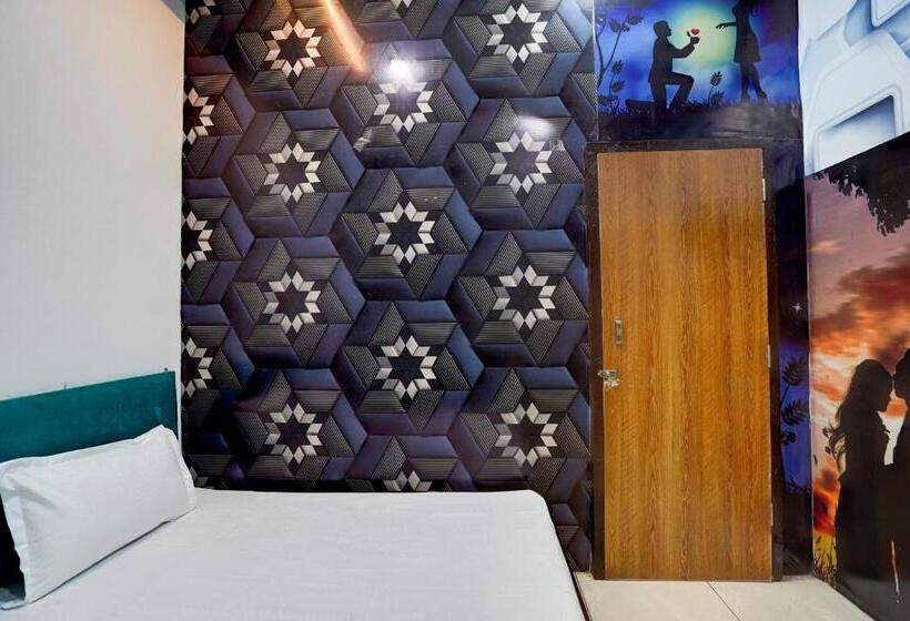 غرفة كلاسيكية ثلاثية, Oyo 82171 The Love Bird Hotel & Cafe