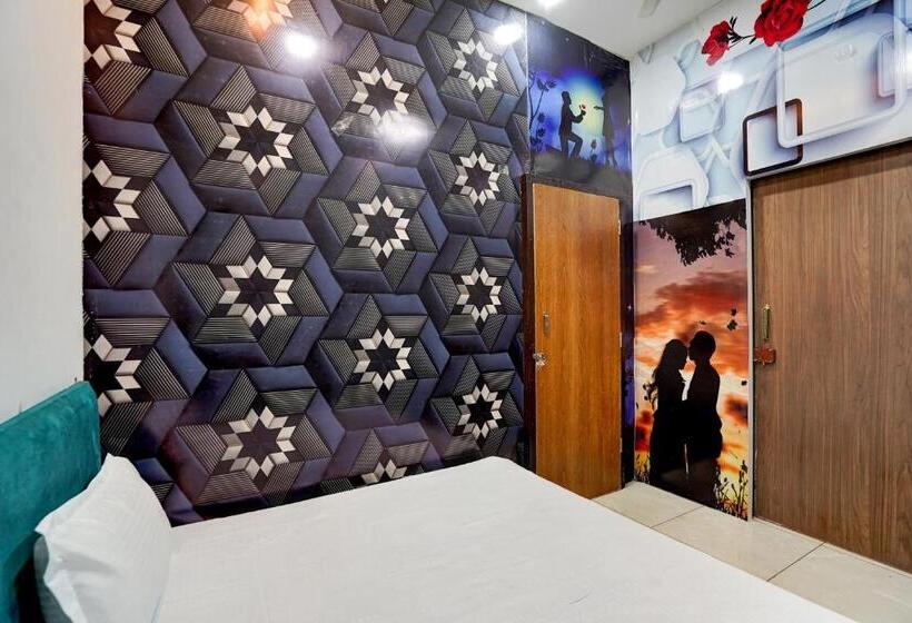 غرفة كلاسيكية ثلاثية, Oyo 82171 The Love Bird Hotel & Cafe