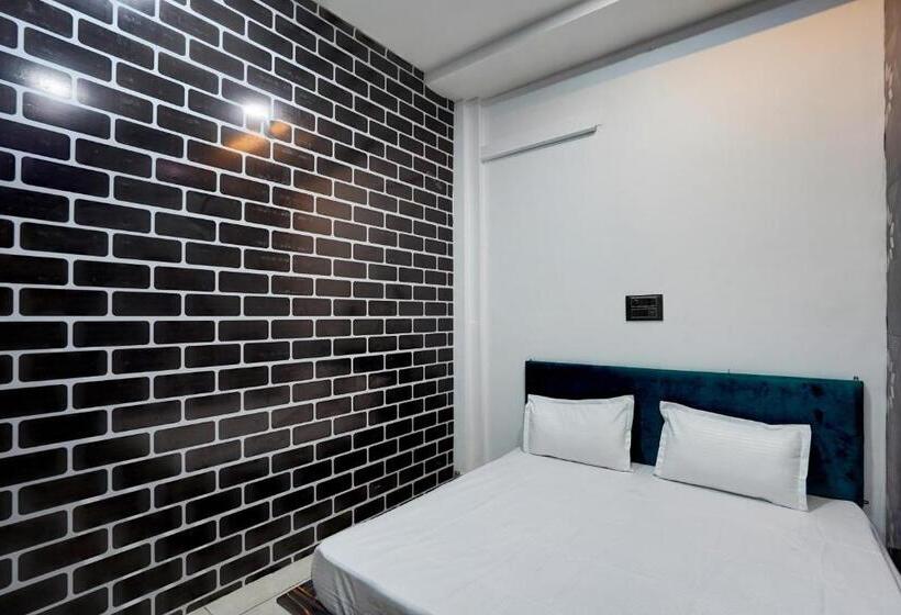 غرفة كلاسيكية ثلاثية, Oyo 82171 The Love Bird Hotel & Cafe